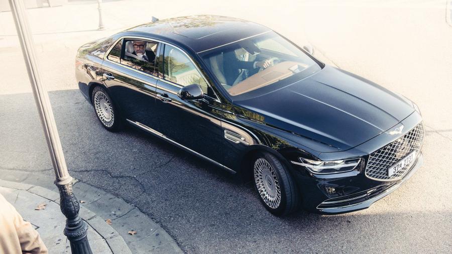  Genesis G90 2019 года  (KR) (фото 10 из 22)